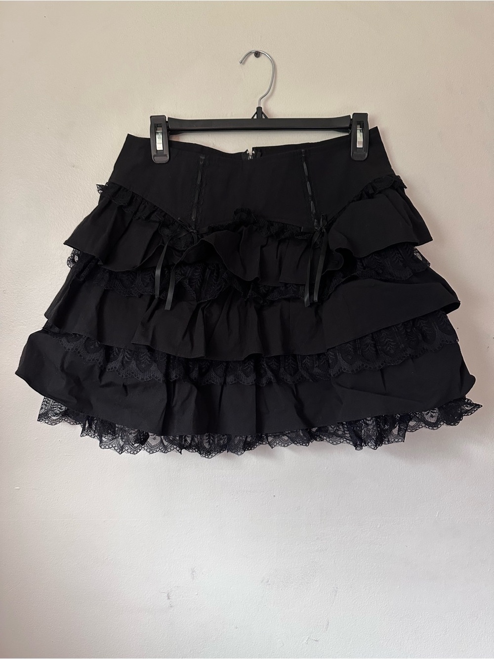 Ruffled Lace Tiered Mini Skirt - Black